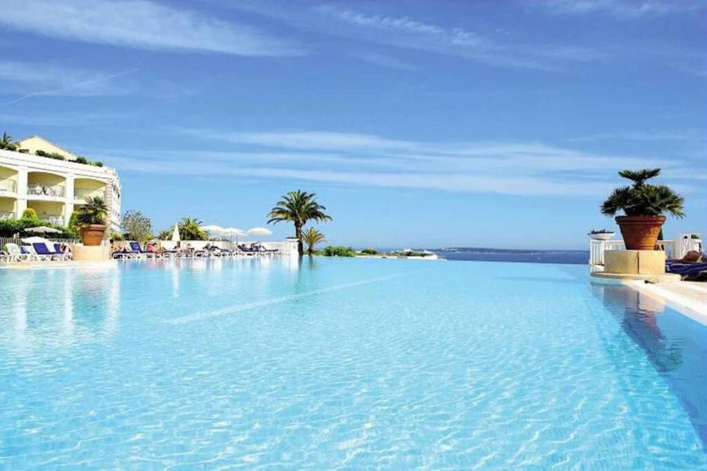 Un Studio De Charme Vue Mer & Piscine D'Exception Cannes Exterior photo
