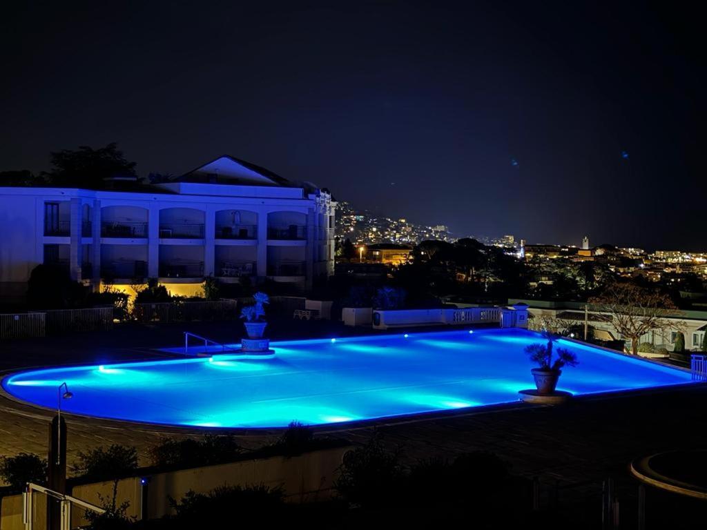 Un Studio De Charme Vue Mer & Piscine D'Exception Cannes Exterior photo