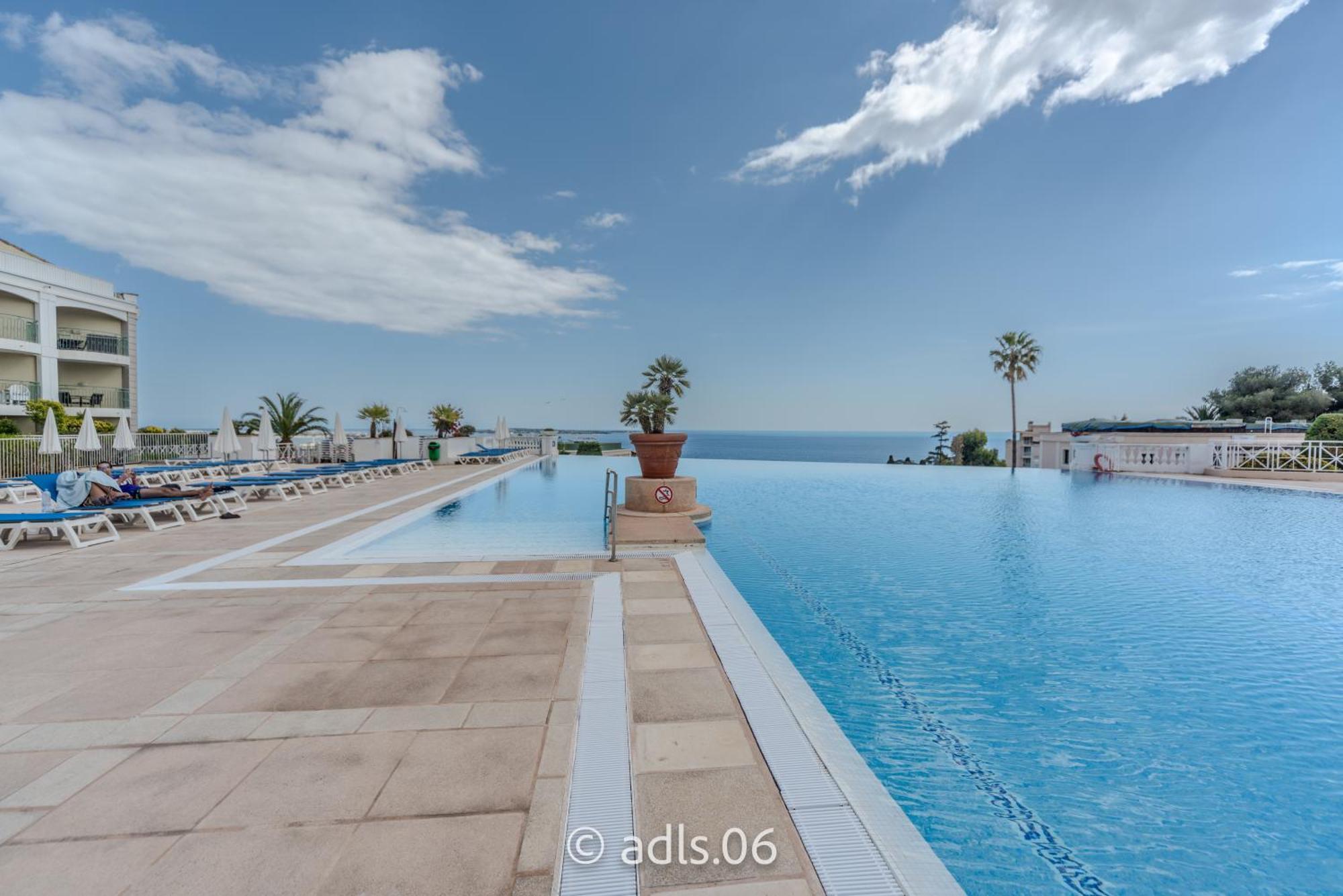 Un Studio De Charme Vue Mer & Piscine D'Exception Cannes Exterior photo