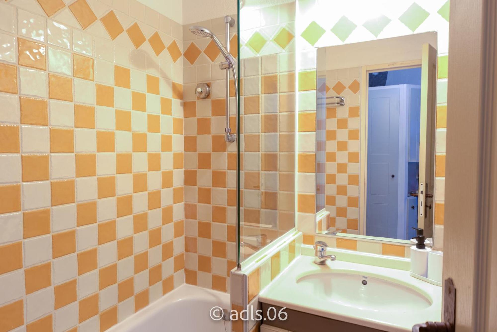 Un Studio De Charme Vue Mer & Piscine D'Exception Cannes Exterior photo